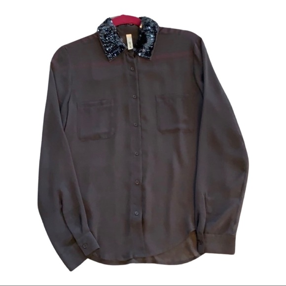 💕HP💕Wyatt Grey sequin collar sheer button down blouse - Picture 2 of 16